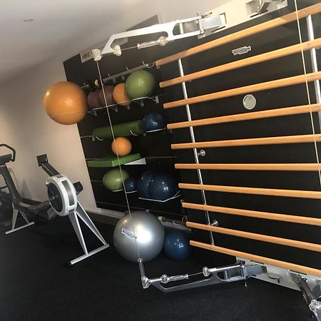 Aparthotel Crown On Darby Newcastle Esterno foto