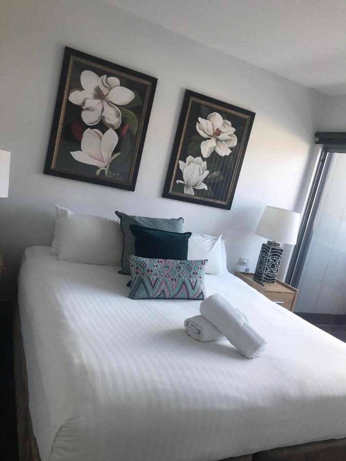 Aparthotel Crown On Darby Newcastle Esterno foto