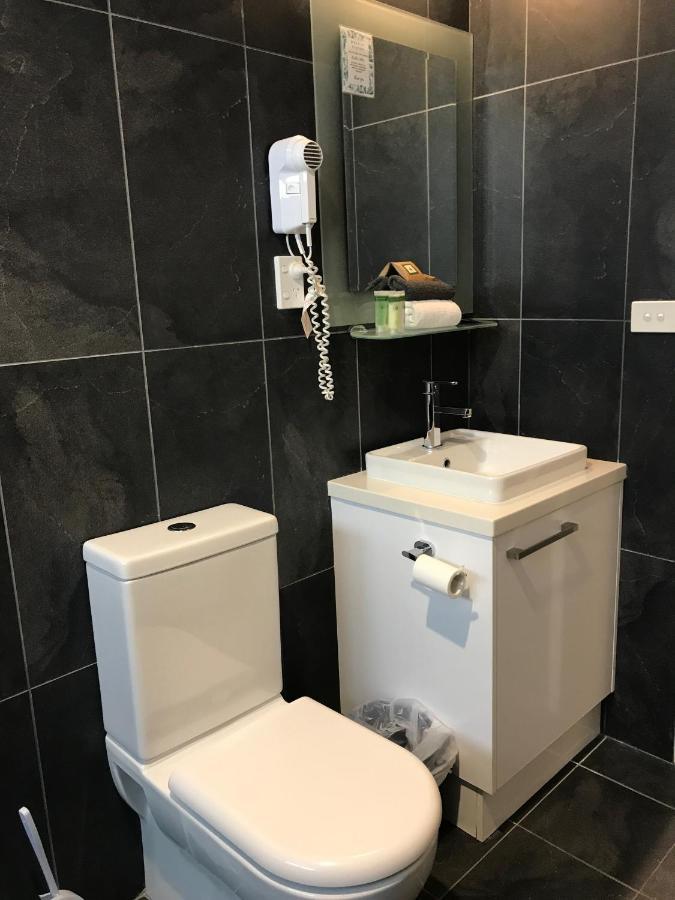 Aparthotel Crown On Darby Newcastle Esterno foto