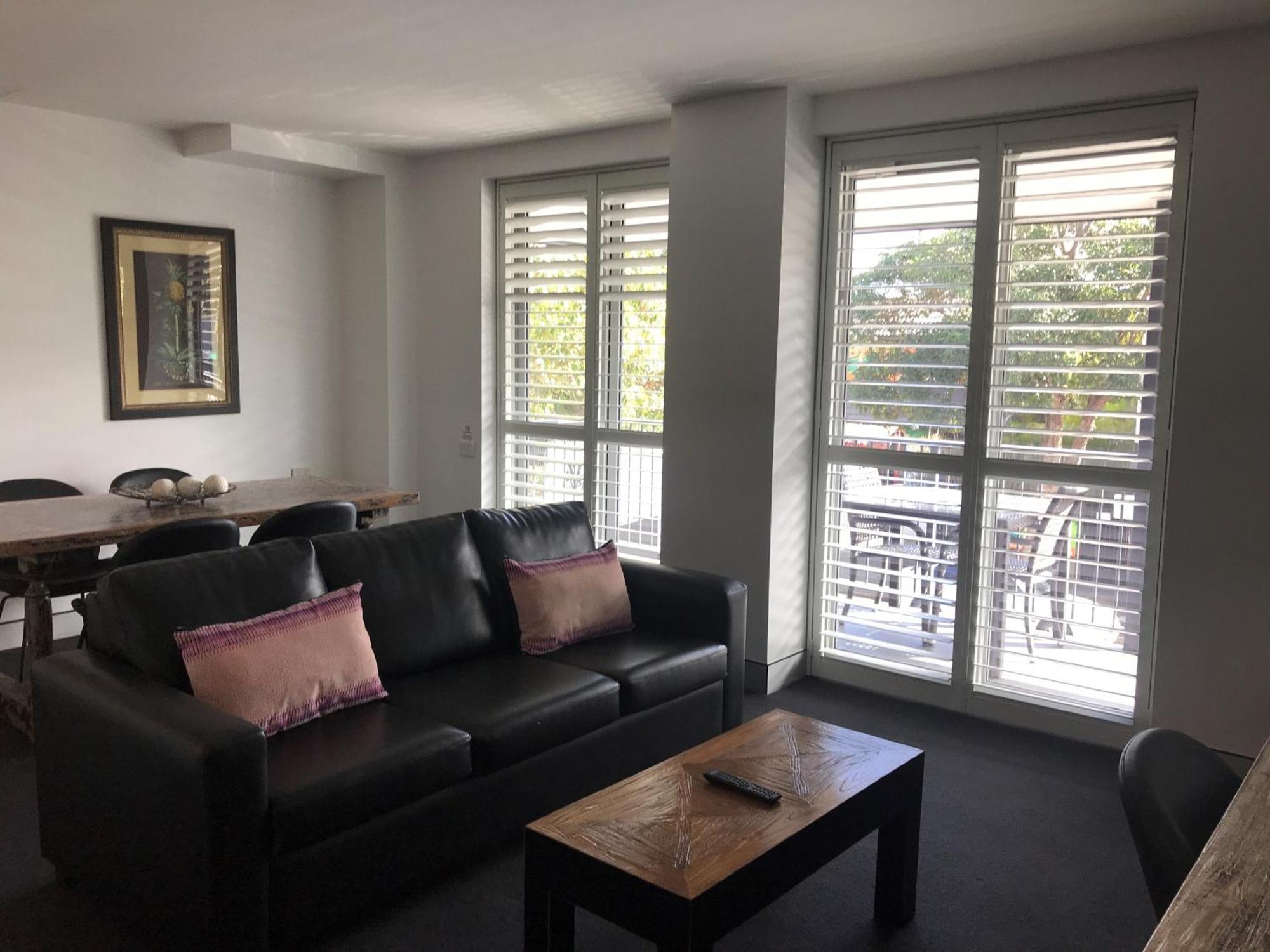 Aparthotel Crown On Darby Newcastle Esterno foto