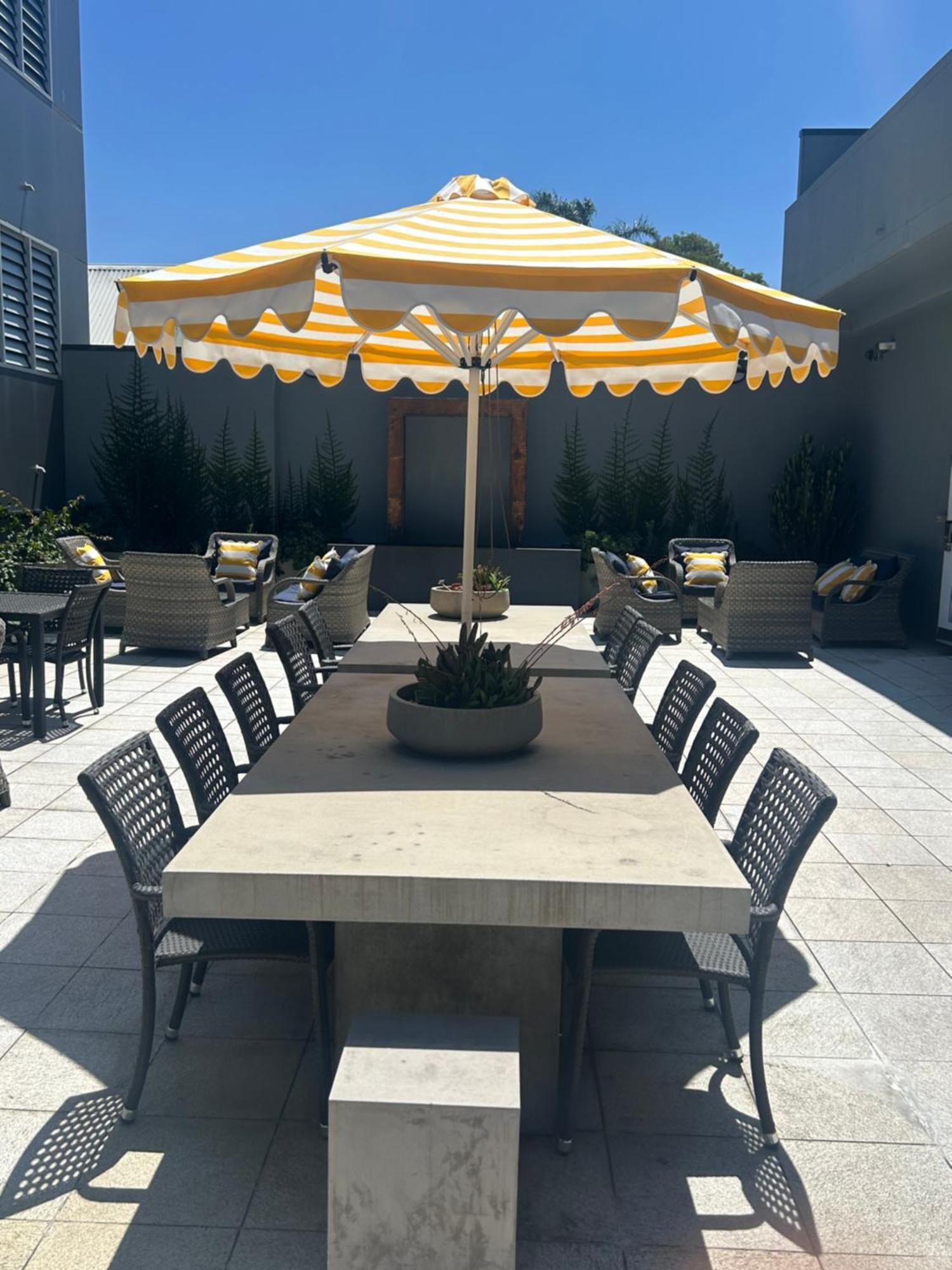Aparthotel Crown On Darby Newcastle Esterno foto