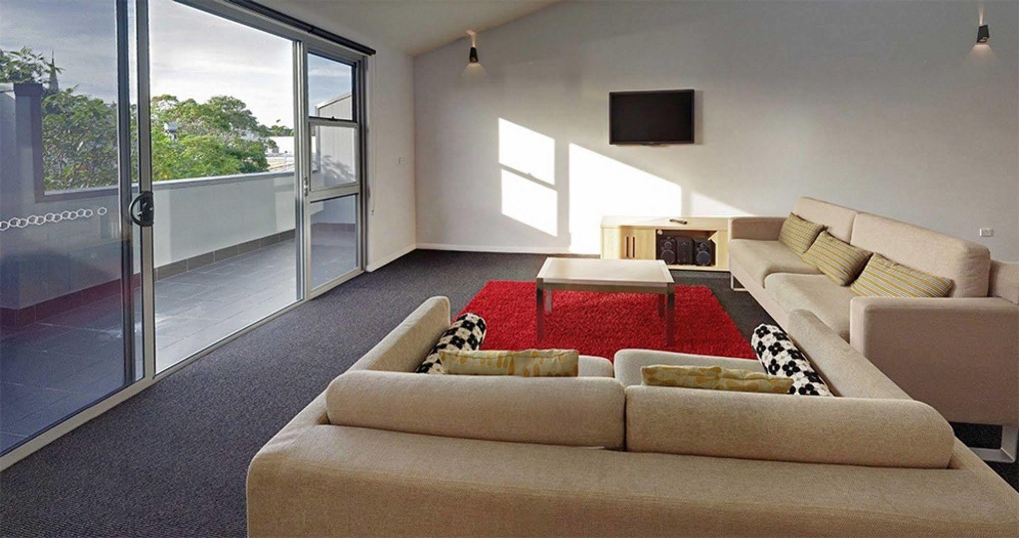 Aparthotel Crown On Darby Newcastle Esterno foto