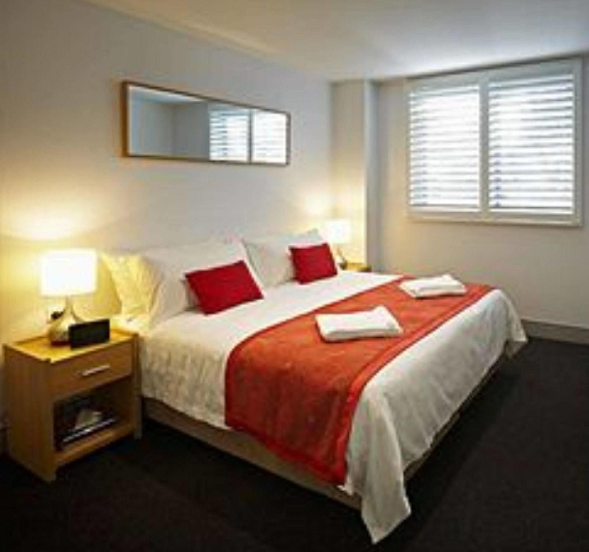 Aparthotel Crown On Darby Newcastle Esterno foto